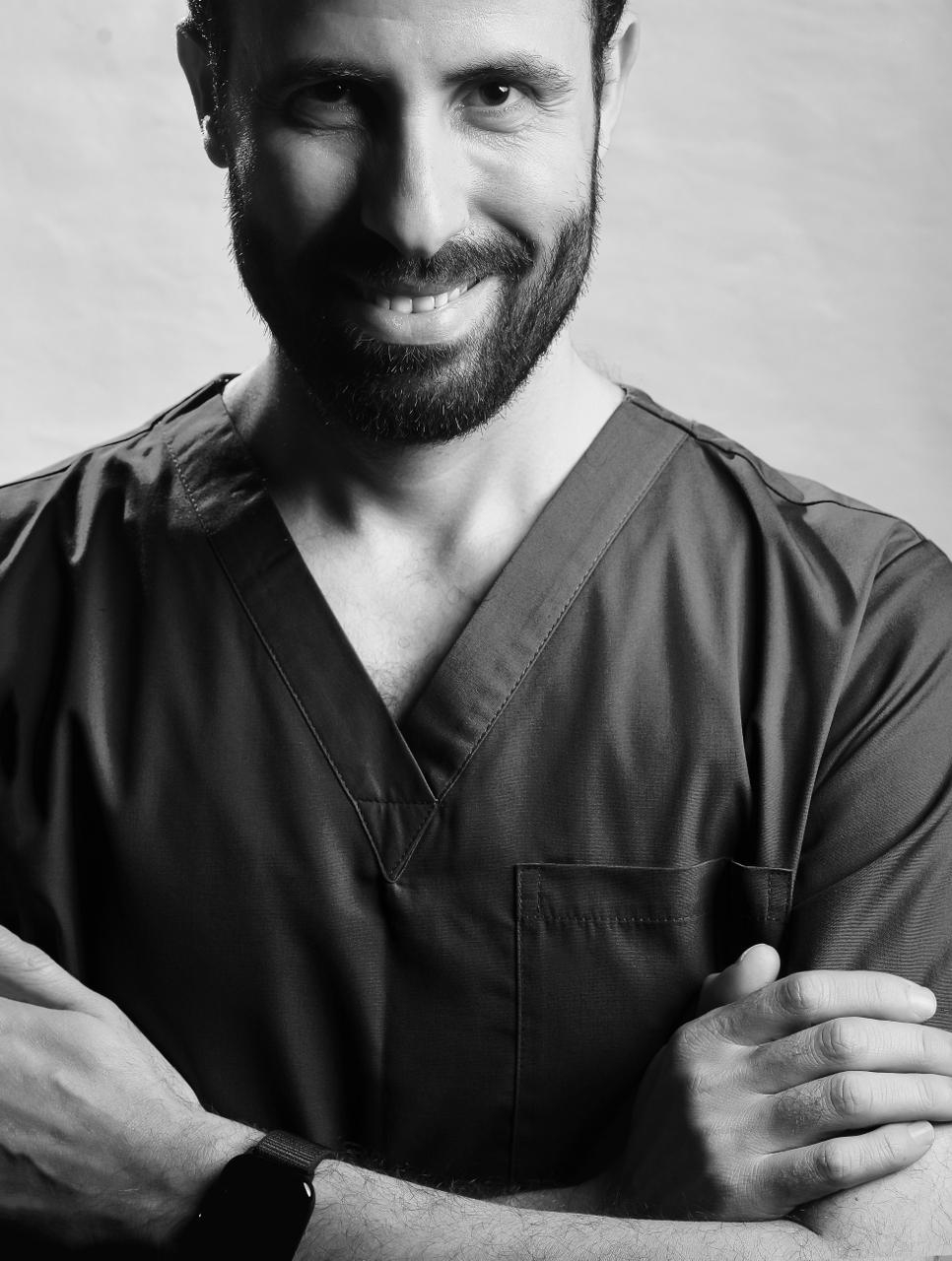 جراحة العمود الفقري بالمنظار: نقلة نوعية في علاج آلام الظهر مع خبرة الدكتور حسن أباظة